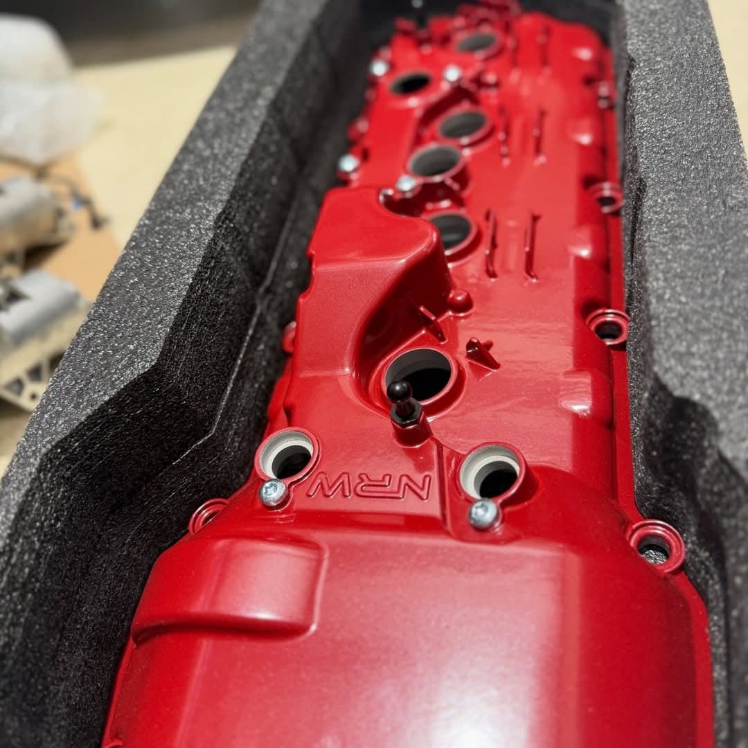 BMW E92 M3 S65 valve cover service